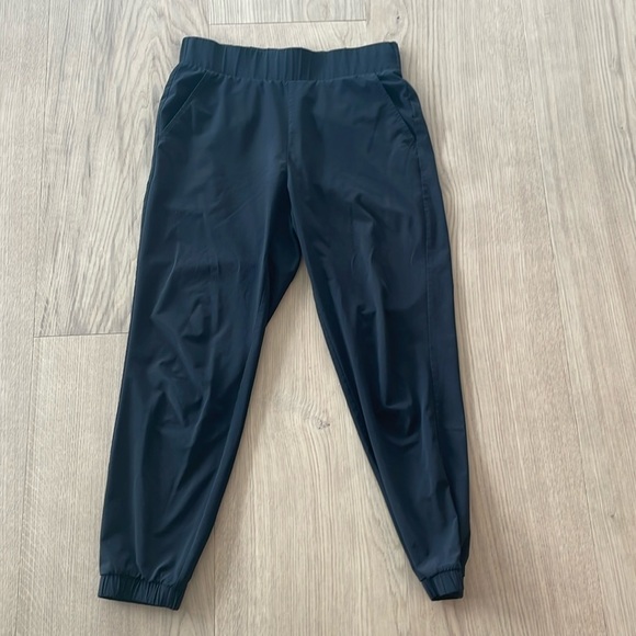 Gap | Athletic jogger | black | Size Small - Picture 1 of 5